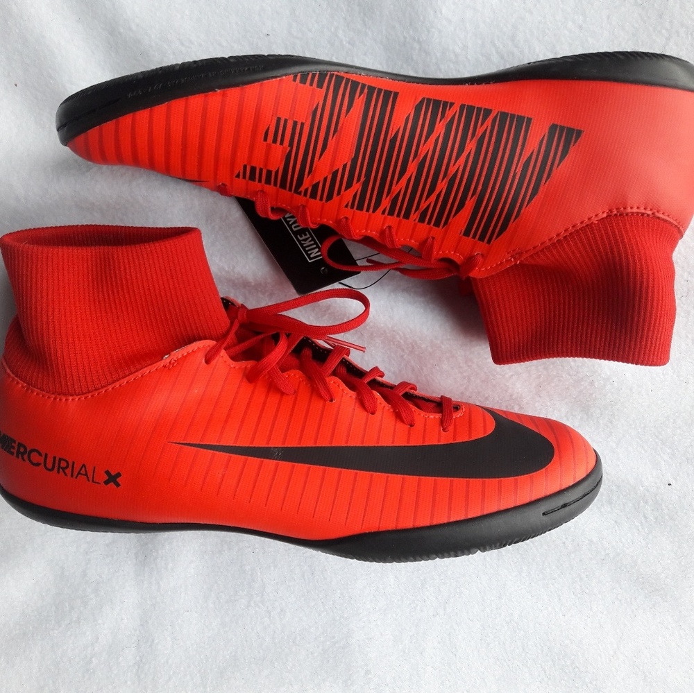 Shoe
